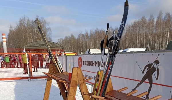 В БК «Алмаз» открыли для катания лыжную трассу
