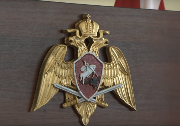 В Рязани сотрудники Росгвардии вручили погоны подшефным школьникам