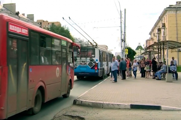 Еще на пяти улицах города хотят ввести выделенные полосы