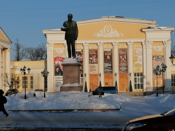 Остановку «Памятник Павлову» временно перенесут  