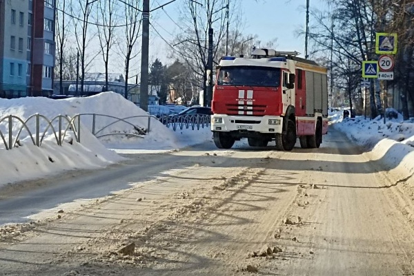 Квартиру в Рязани тушили 20 пожарных