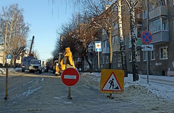 Повреждение на тепломагистрали в Рязани устранили за семь часов