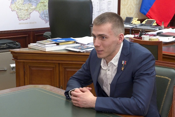 Губернатор Павел Малков встретился с Героем России Владиславом Головиным
