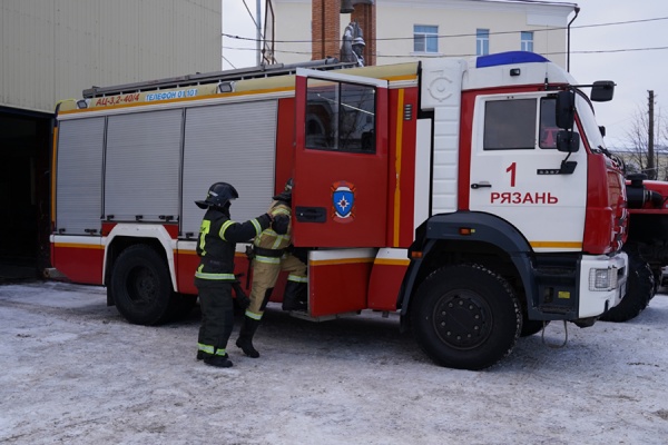70-летняя женщина пострадала при пожаре в Рязани