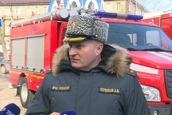 Новую технику рязанским пожарным передал глава МЧС России Александр Куренков 