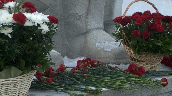 В Рязани состоялась церемония возложения цветов к Монументу Победы