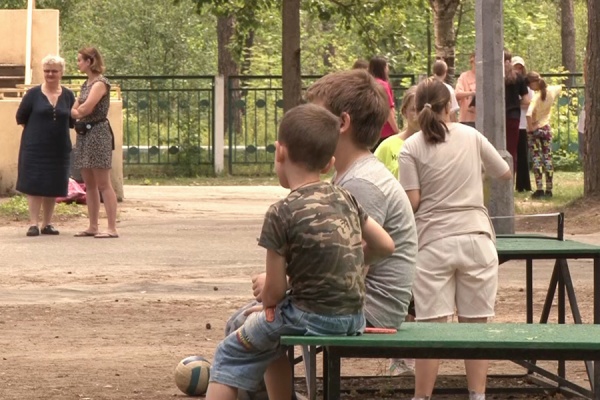 В лагерях «Смена» и «Сказка» этим летом отдохнут более 1,5 тысячи детей