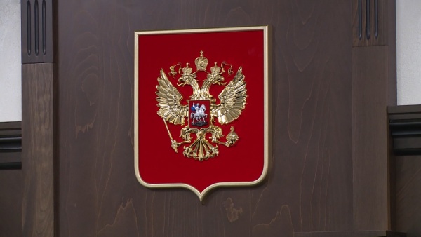 Прокуратура через суд взыщет деньги у курьера мошенников