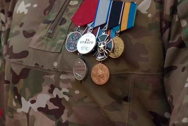 Жена контрактника из Скопинского района получила медаль «Волонтеру России»