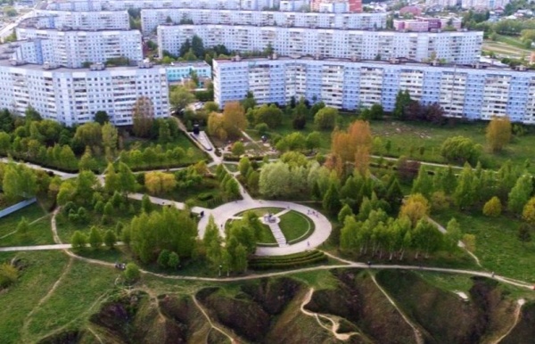 В парке Морской славы хотят установить запрет на въезд мопедов и мотоциклов