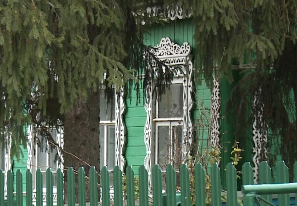 Для дома №32 по улице Кудрявцева изготавливают новые наличники