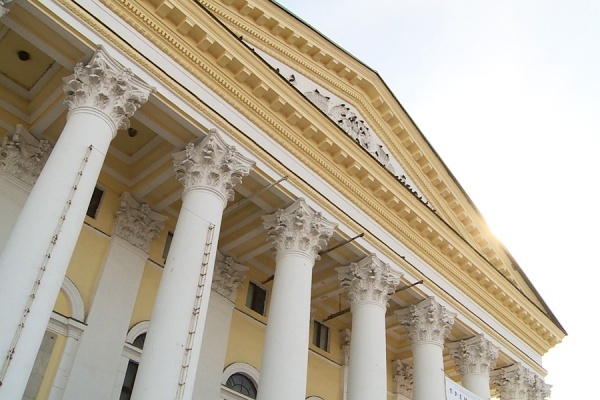 Спектакль Рязанского театра драмы в Белгороде прервали из-за воздушной тревоги