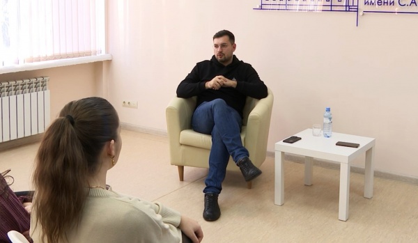 Артем Никитин провел «открытый диалог» со студентами РГУ