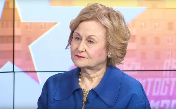«Проездом»: писательница Дарья Донцова