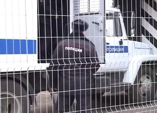 Более 50 человек доставили в полицию с улицы Почтовой в Рязани