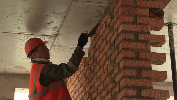 В Олимпийском городке началось строительство школьного стадиона