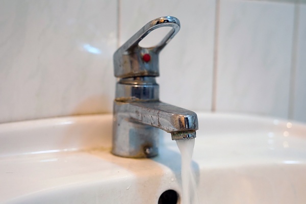 На четырех улицах Рязани отключили холодную воду