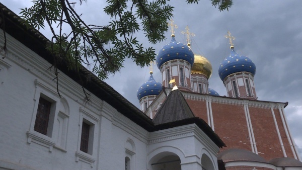 Верующие празднуют Собор рязанских святых