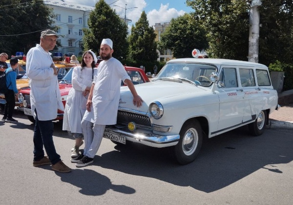 В Рязани прошла выставка-парад раритетной техники экстренных служб