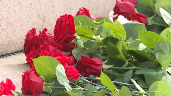 В Рязани возложили цветы к памятнику Герою Советского Союза Альберту Слюсарю