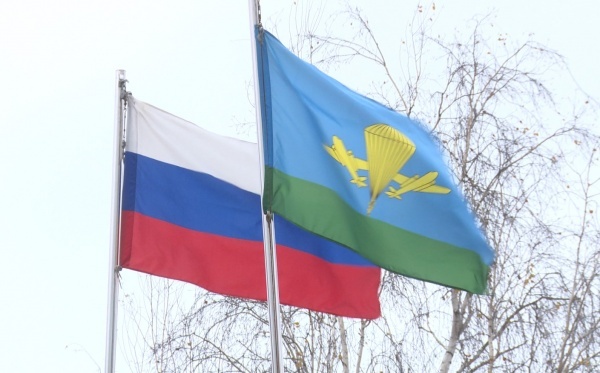 Министр обороны России Сергей Шойгу дал старт новому учебному году в Рязанском училище ВДВ