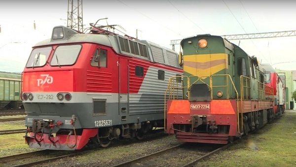 В Рязани установили памятник электровозу