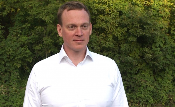 Павел Малков поздравил скопинского учителя с получением почетного звания