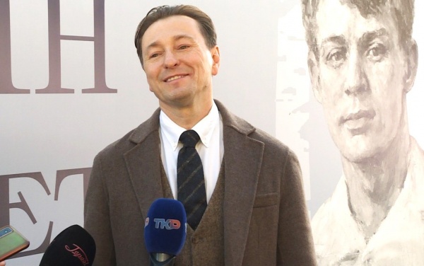 Сергей Безруков получил почетный знак «За заслуги перед Рязанской областью»