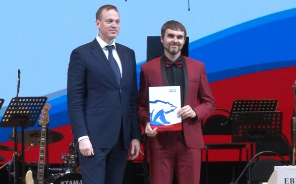 Павел Малков поздравил клубных работников с профессиональным праздником