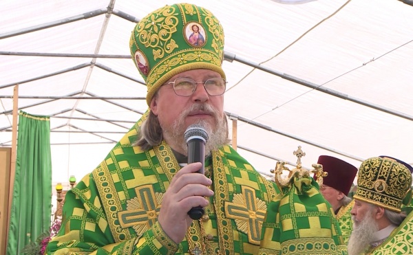 Митрополит Марк поздравил рязанскую семью с рождением ребенка