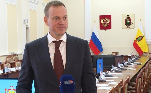 Павел Малков поздравил рязанок с Днем матери