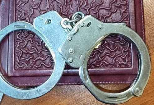 В Рязани арестовали семейную пару, обеспечивавшую работу SIM-боксов для украинских мошенников 