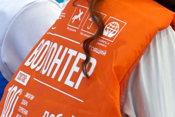 Пятеро рязанских волонтеров получили знак «Доброволец России»