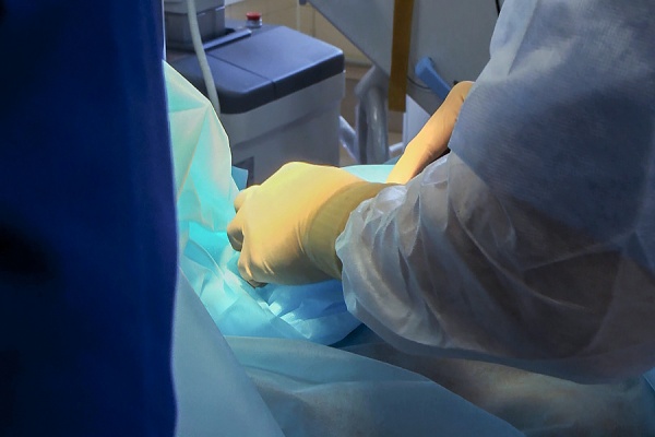 В Рязани прооперировали пациента с осложнениями после боевого ранения