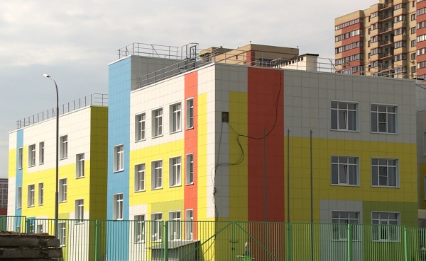 Путин поручил решить вопрос с созданием ясельных групп в детских садах