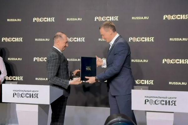 Павел Малков подписал соглашения с инвесторами на выставке в Москве 