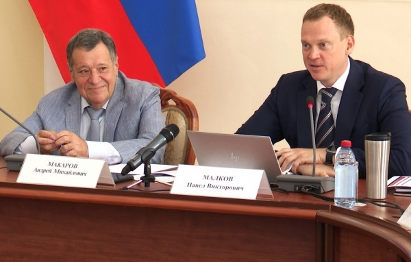 Рейтинг: Андрей Макаров признан самым активно работающим депутатом Госдумы