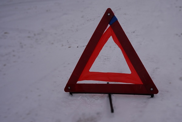 Фура сошла с дороги и опрокинулась в Сасовском районе