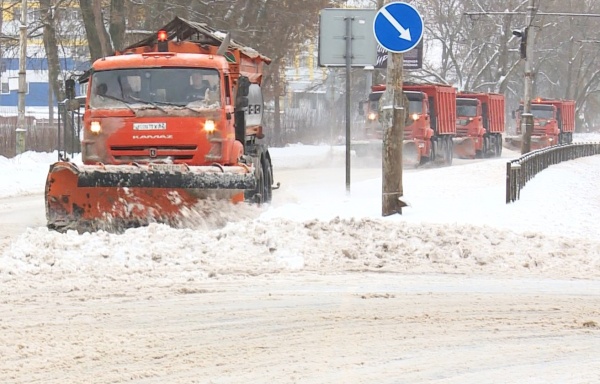 До 100 единиц техники: снег в Рязани чистят круглосуточно
