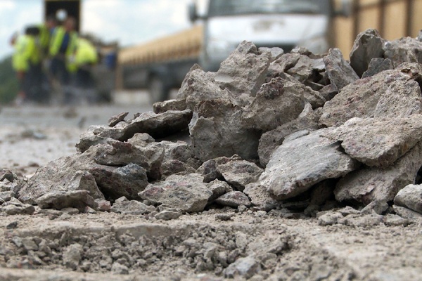 За прошлый год в регионе отремонтировали 168 км дорог и 7 мостов