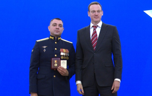 Павел Малков вручил награды защитникам Отечества