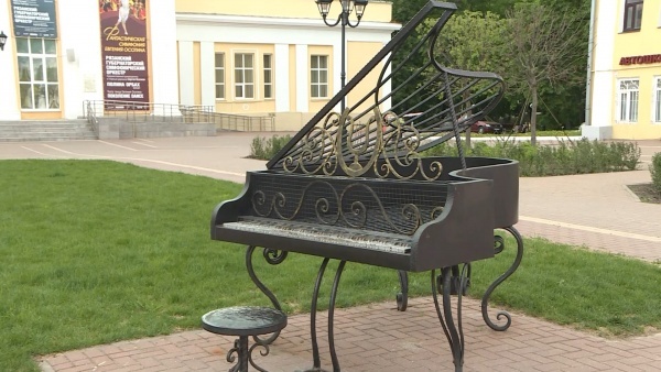 Концерт Евгении Рыбаковой и группы «Обними кита», клуб «4912», 26 марта, 16+