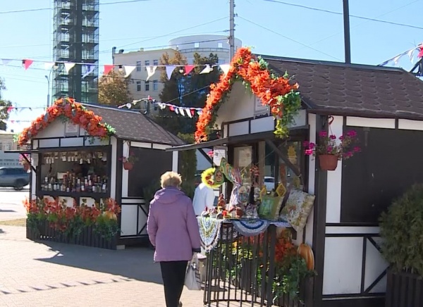 В Рязани открылась ярмарка, приуроченная к празднованию Дня воссоединения Крыма с Россией