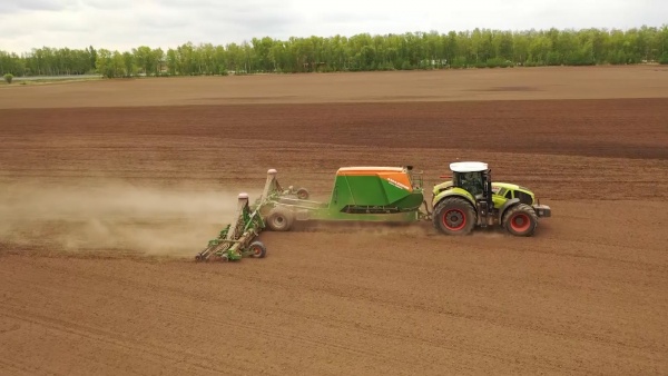 Региональный минсельхоз предлагает соискателям более тысячи вакансий