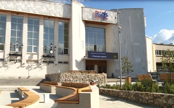 Театр кукол приглашает на культурный субботник