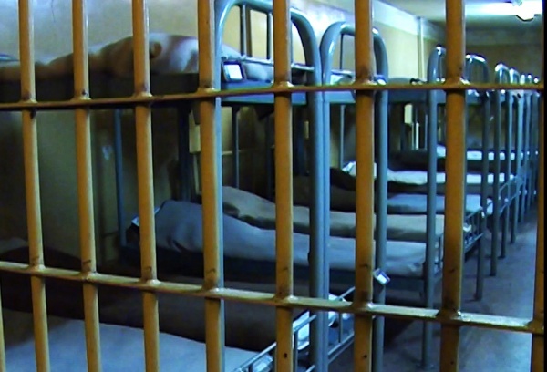 Подозреваемого в убийстве семьи в Кадоме заключили под стражу