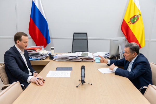 Павел Малков встретился с Андреем Макаровым после его отчета