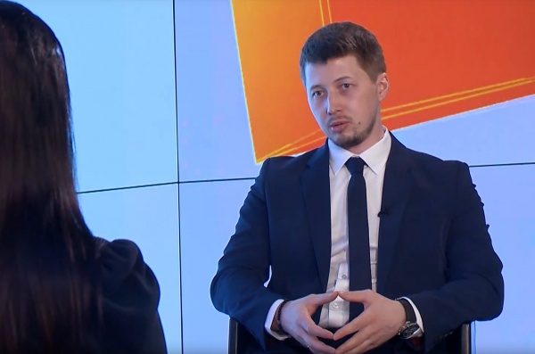 «Поговорим»: директор дивизиона семьи и демографии Агентства стратегических инициатив Григорий Сайфуллин