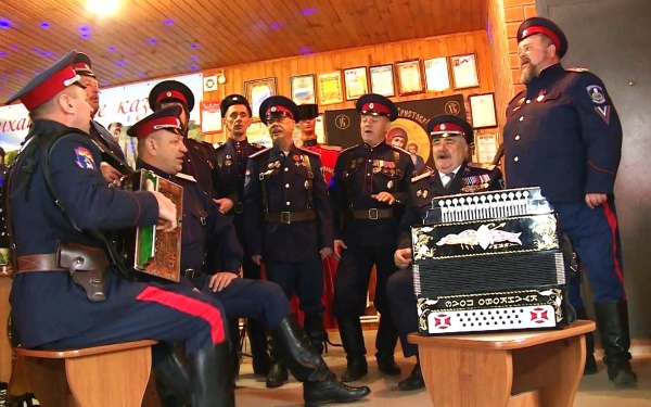 В Михайловском округе проходит фестиваль «Весело да громко казаки поют»
