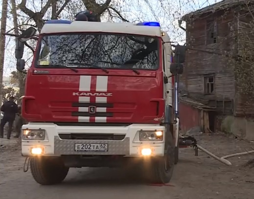 Жилой дом сгорел в Рыбновском районе